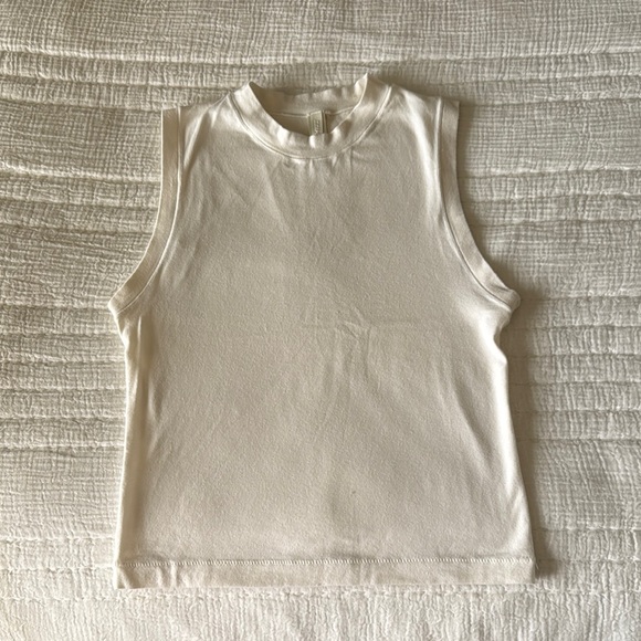 SKIMS Mock Neck Tank - Picture 1 of 2